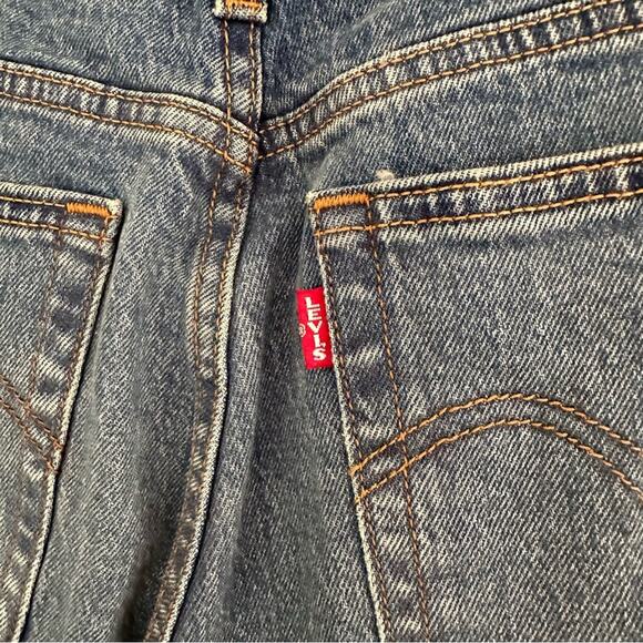 Levi’s Premium Capital E Wedgie Jeans - Picture 9 of 13
